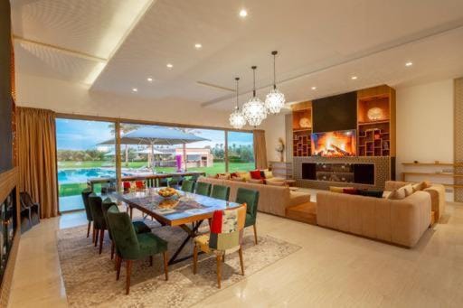 Lounge or bar, Dining area