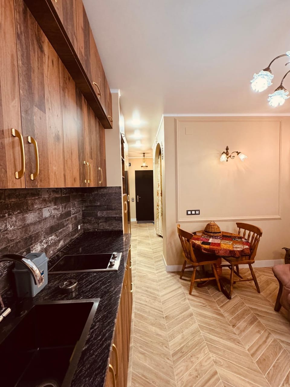Kitchen or kitchenette, Living room