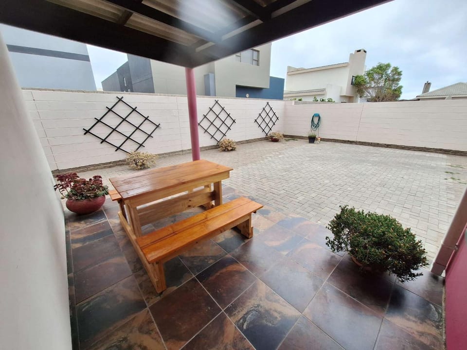 Balcony/Terrace, Parking