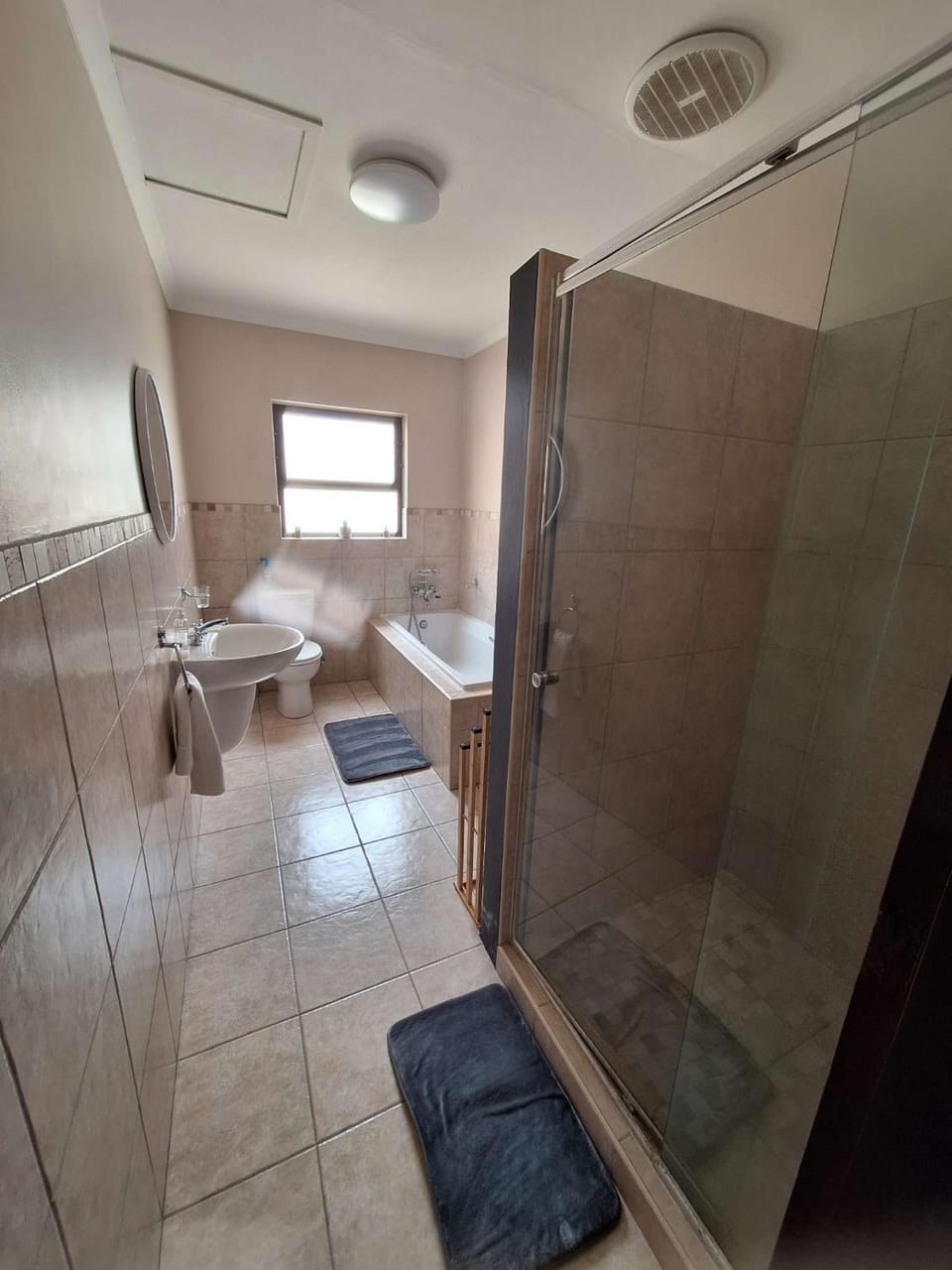 Shower, Toilet, Bath