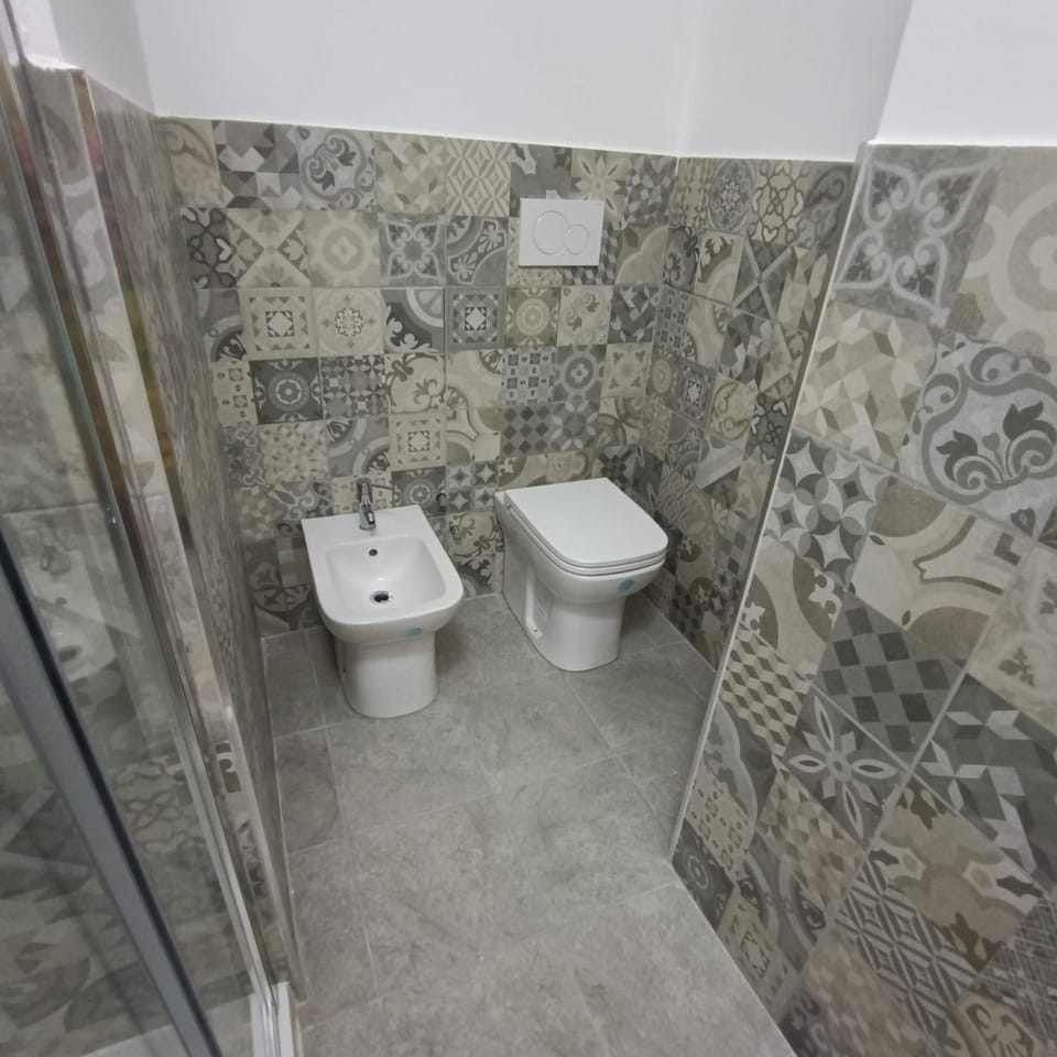 Shower, Toilet, Bathroom, bidet