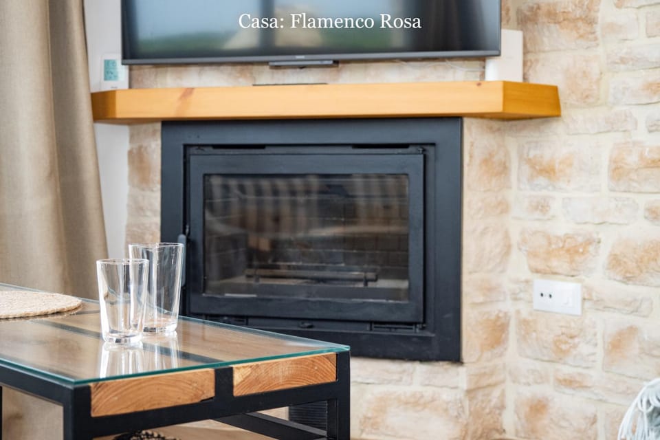 TV and multimedia, fireplace