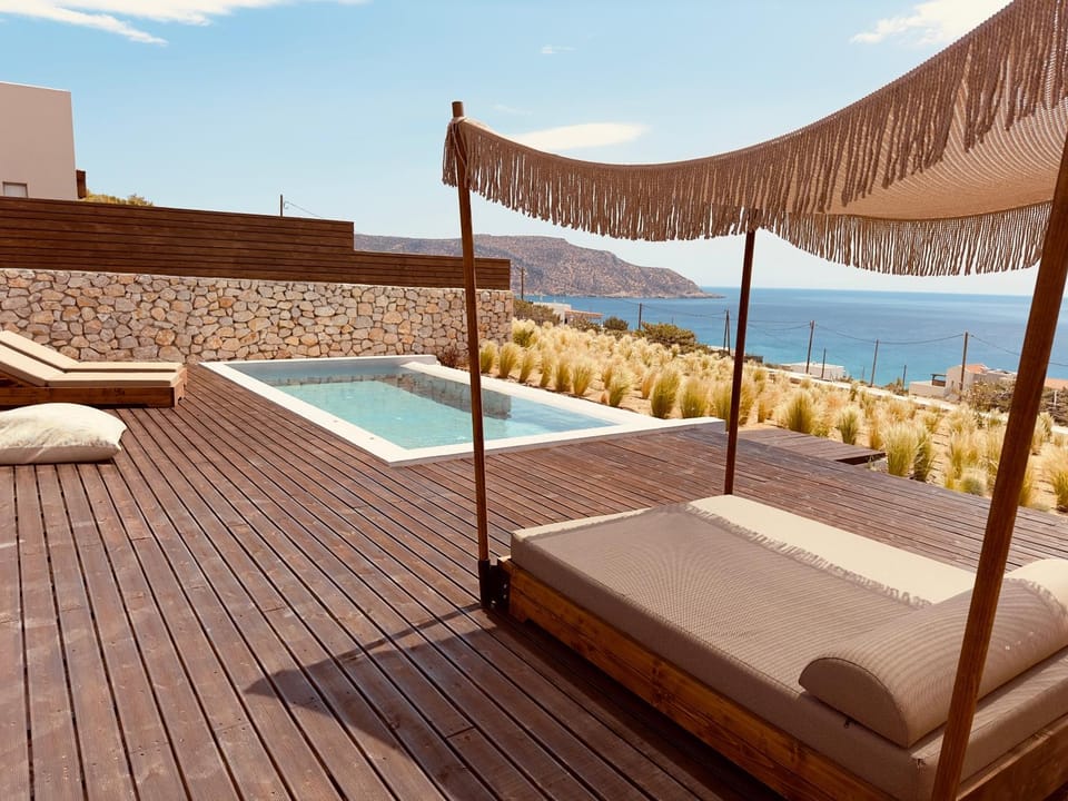 Natural landscape, View (from property/room), Balcony/Terrace, Pool view, Sea view, Swimming pool, sunbed