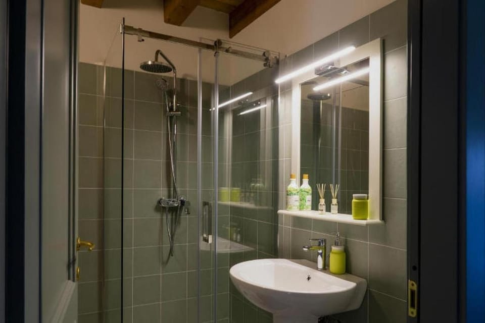Shower, Bathroom