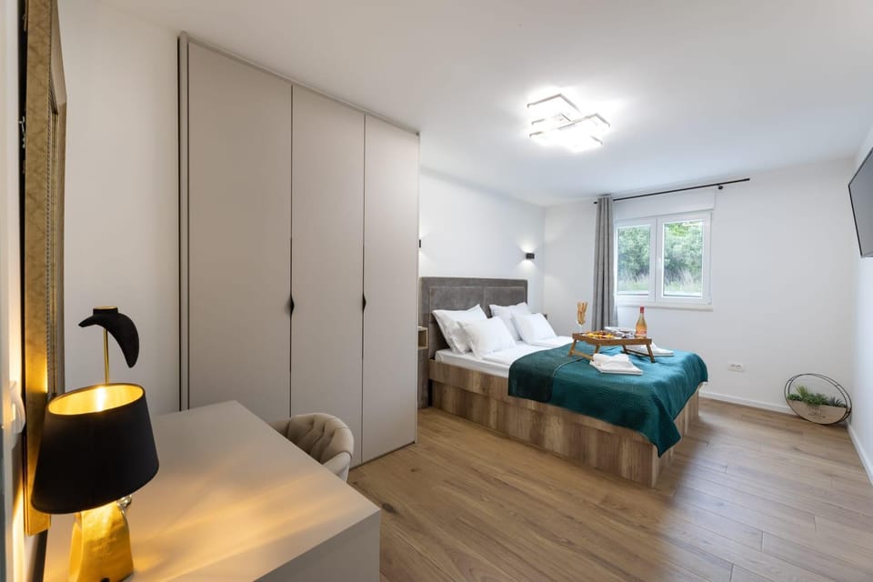 Bed, Bedroom, wardrobe