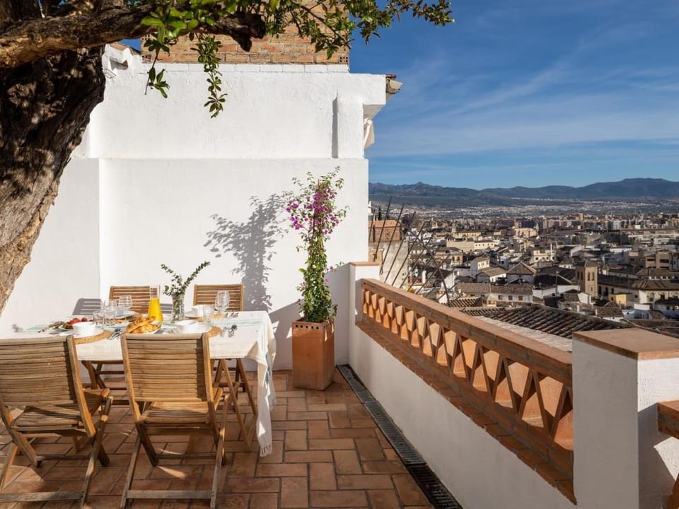 Patio, Natural landscape, View (from property/room), Balcony/Terrace, City view, Mountain view