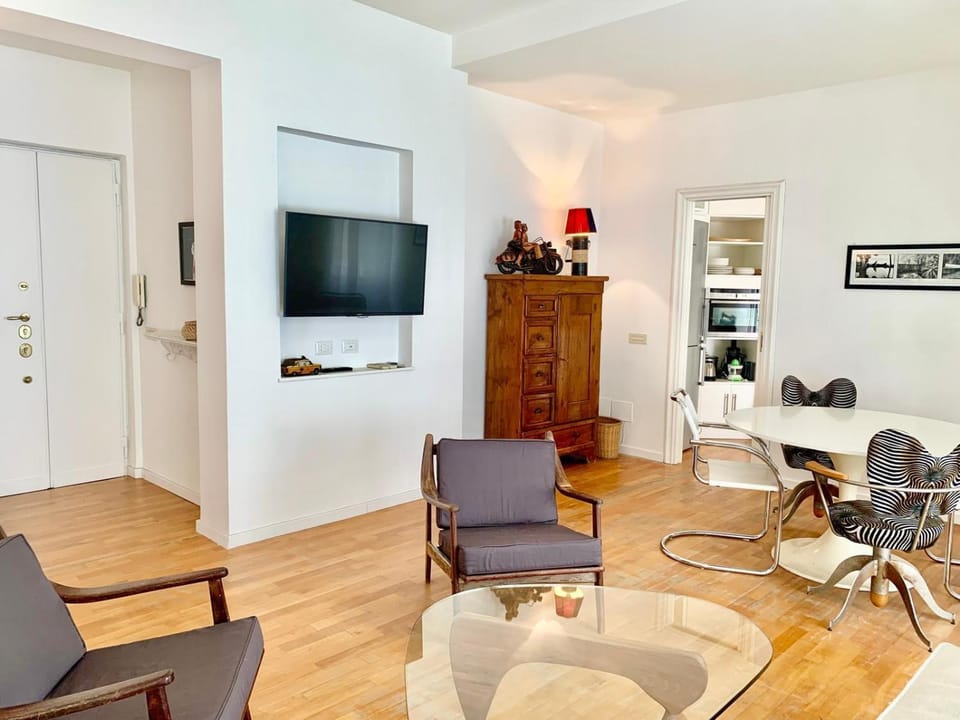 TV and multimedia, Living room