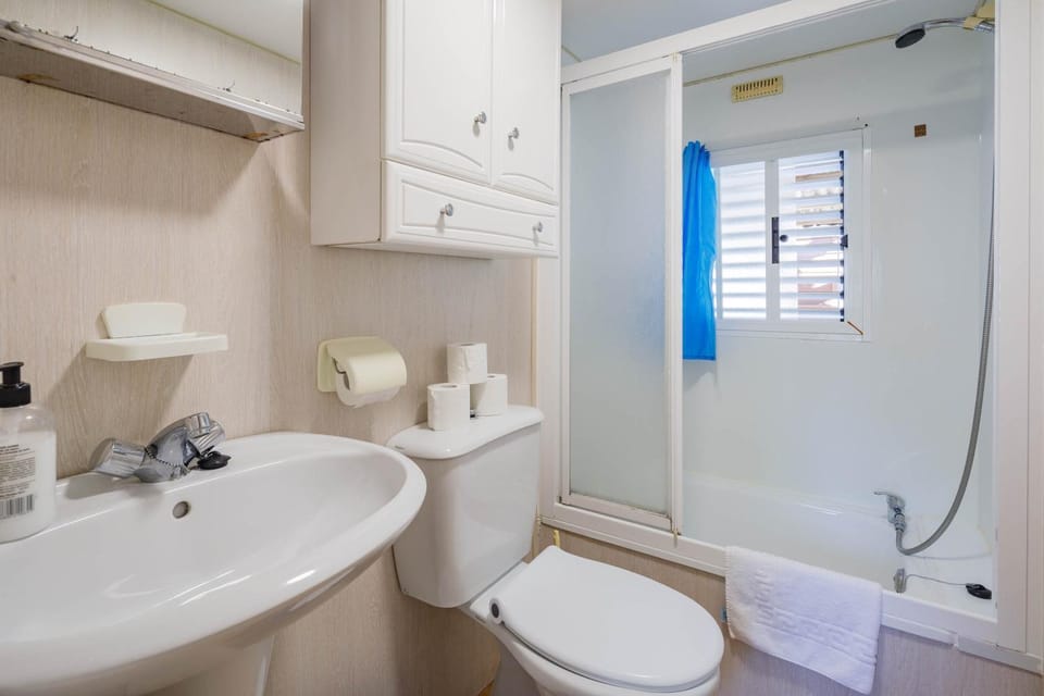 Bathroom, Living room
