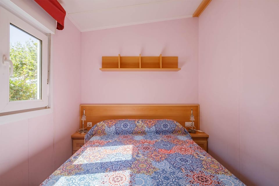 Property building, Living room, Bedroom