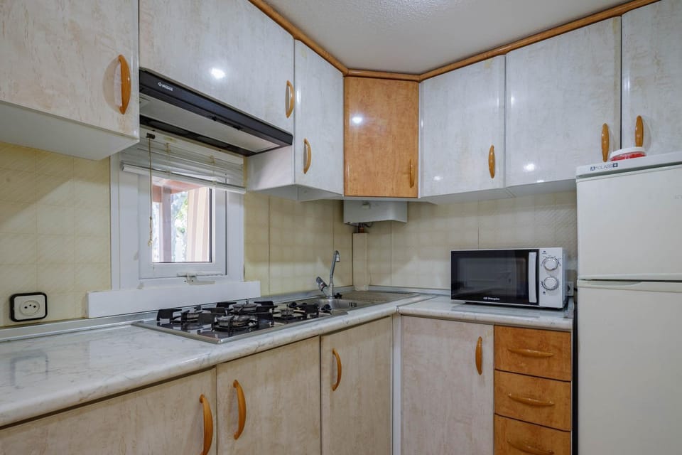 Kitchen or kitchenette, Living room