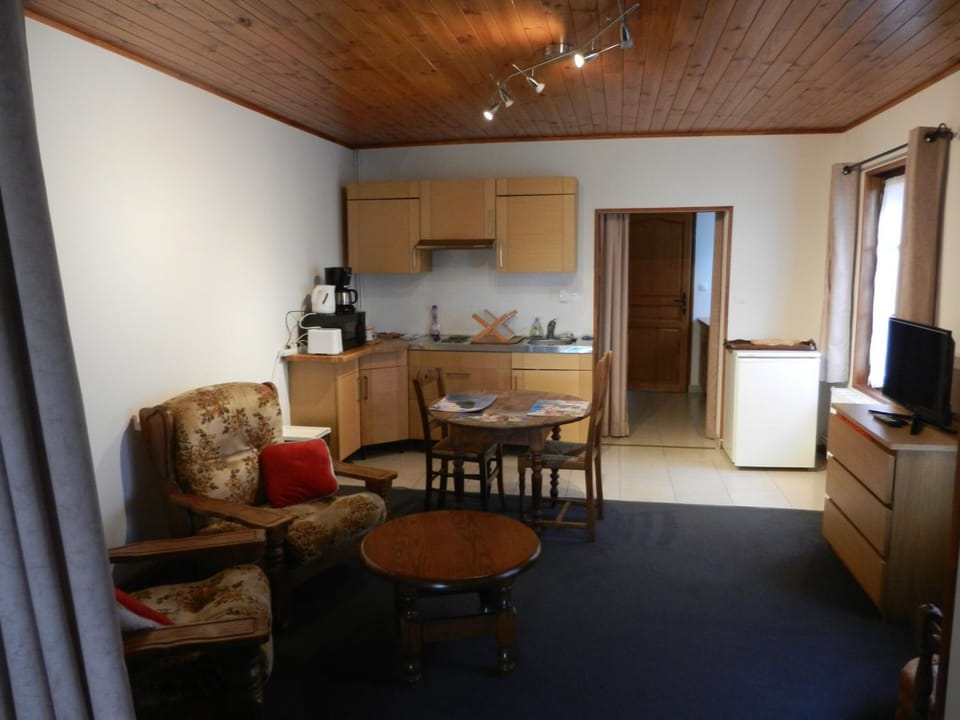 Hôtel Les Charmilles de Mormal Hotel in Hauts-de-France