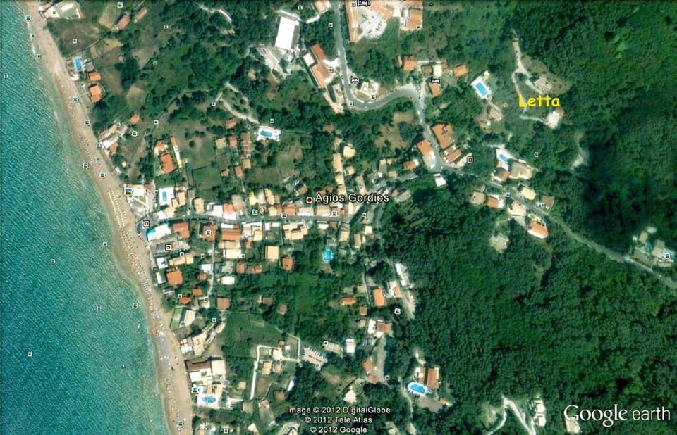 Neighbourhood, Other, Beach, Area and facilities