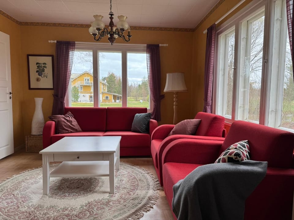 Living room, Seating area