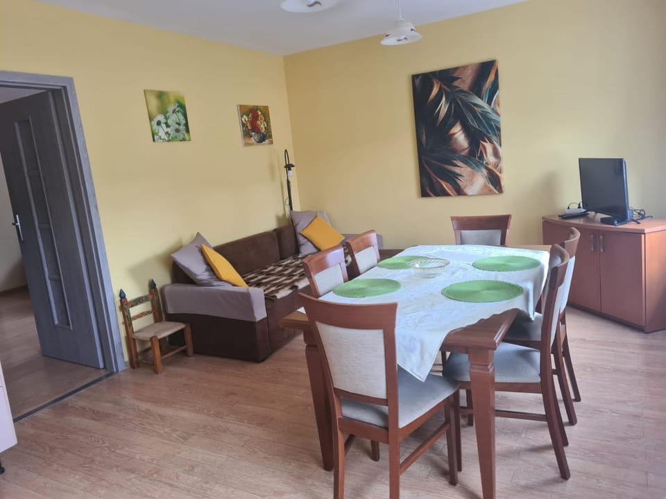 Noclegi Stara Fabryka Jedlina-Zdrój Apartment in Lower Silesian Voivodeship