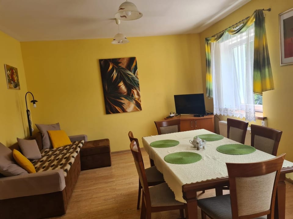 Noclegi Stara Fabryka Jedlina-Zdrój Apartment in Lower Silesian Voivodeship