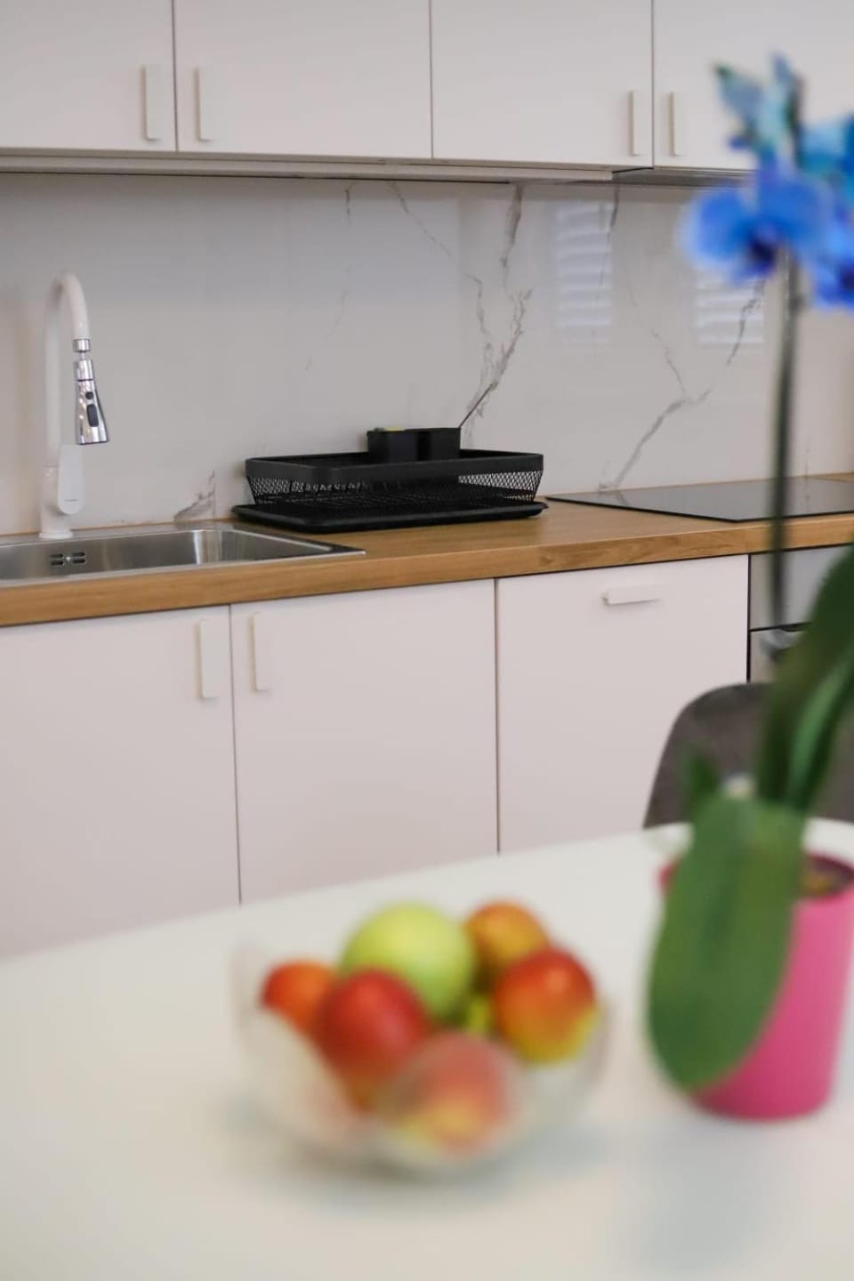 Kitchen or kitchenette, Food and drinks, Food, stove