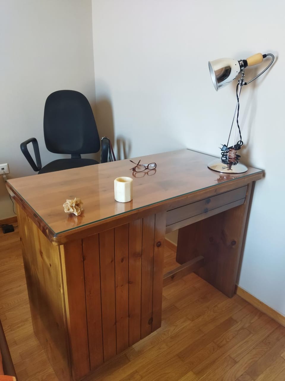 Bedroom, furniture