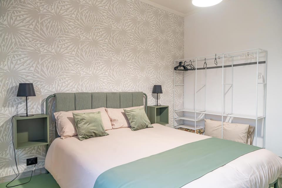 Bed, Photo of the whole room, Bedroom, wardrobe