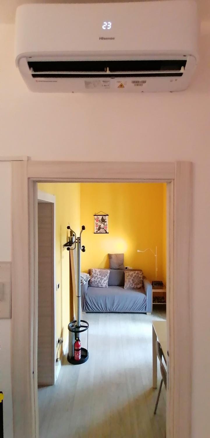 Living room, Seating area, air conditioner