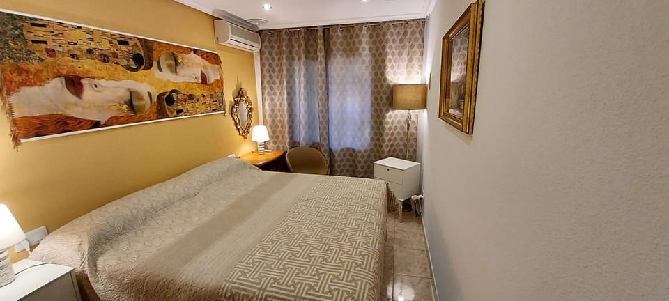 Bed, Bedroom, air conditioner