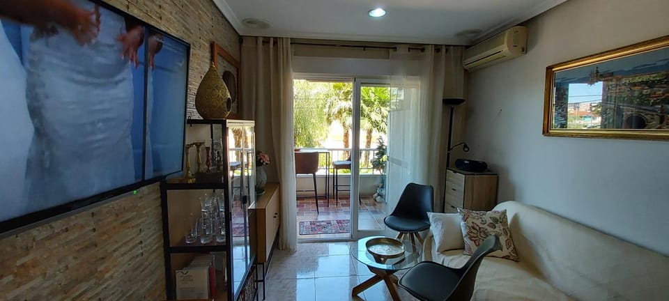 TV and multimedia, Living room, air conditioner