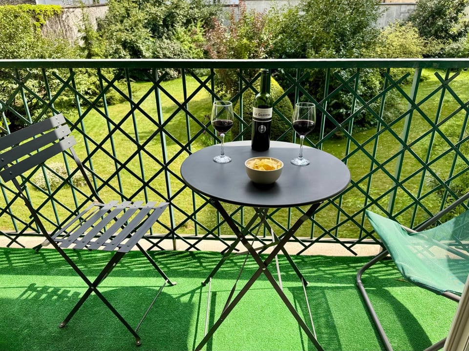 Balcony/Terrace, Garden view