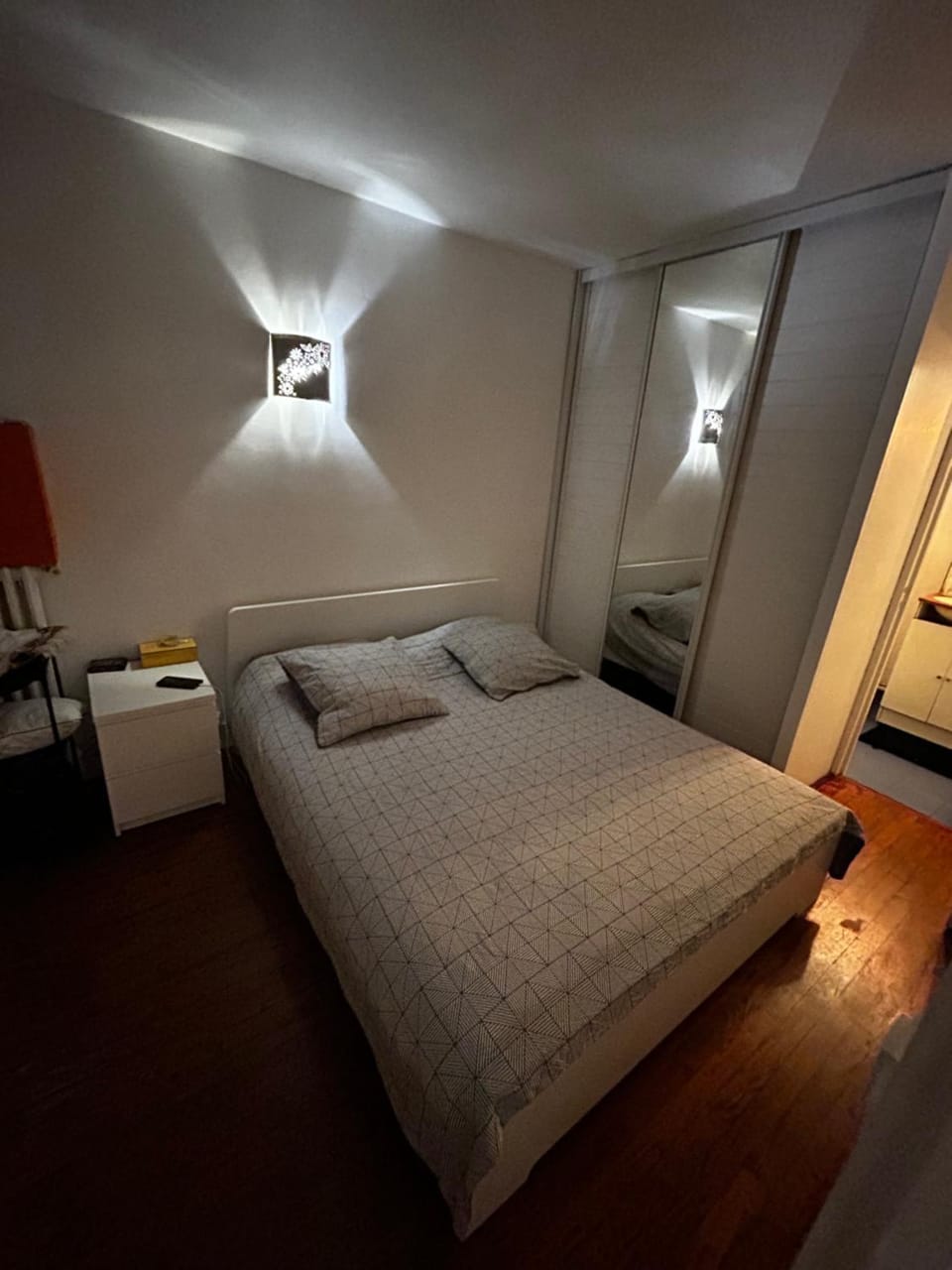 Appartement meublé très bien situé Apartment in Issy-les-Moulineaux