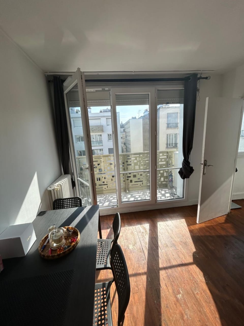 Appartement meublé très bien situé Apartment in Issy-les-Moulineaux