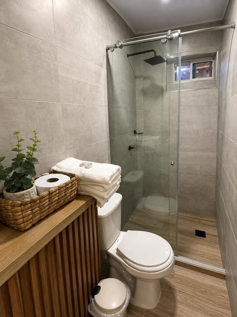 Bathroom, towels