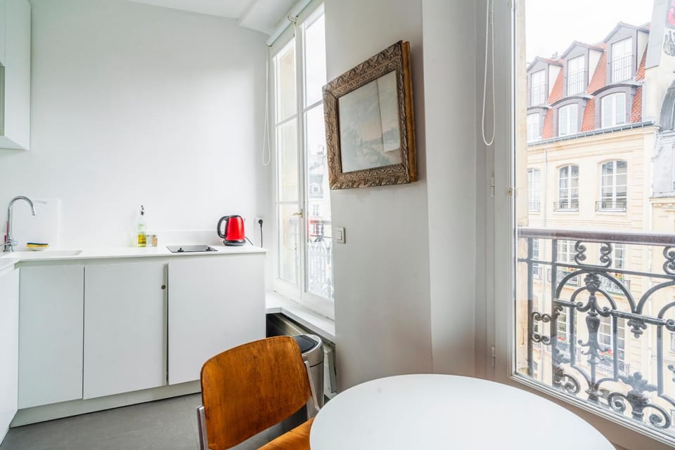 Coffee/tea facilities, Kitchen or kitchenette, Dining area