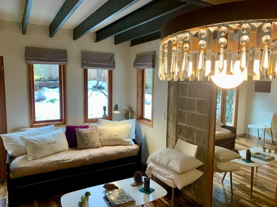 Living room, Photo of the whole room, Seating area