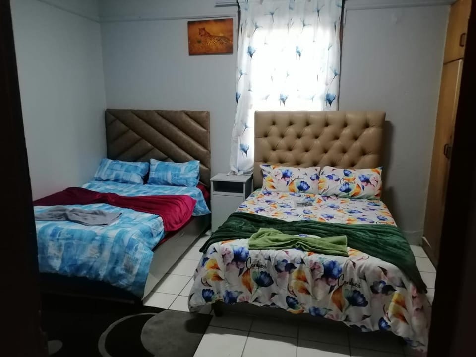 37 The trout Lodge Bed and Breakfast in Cape Town