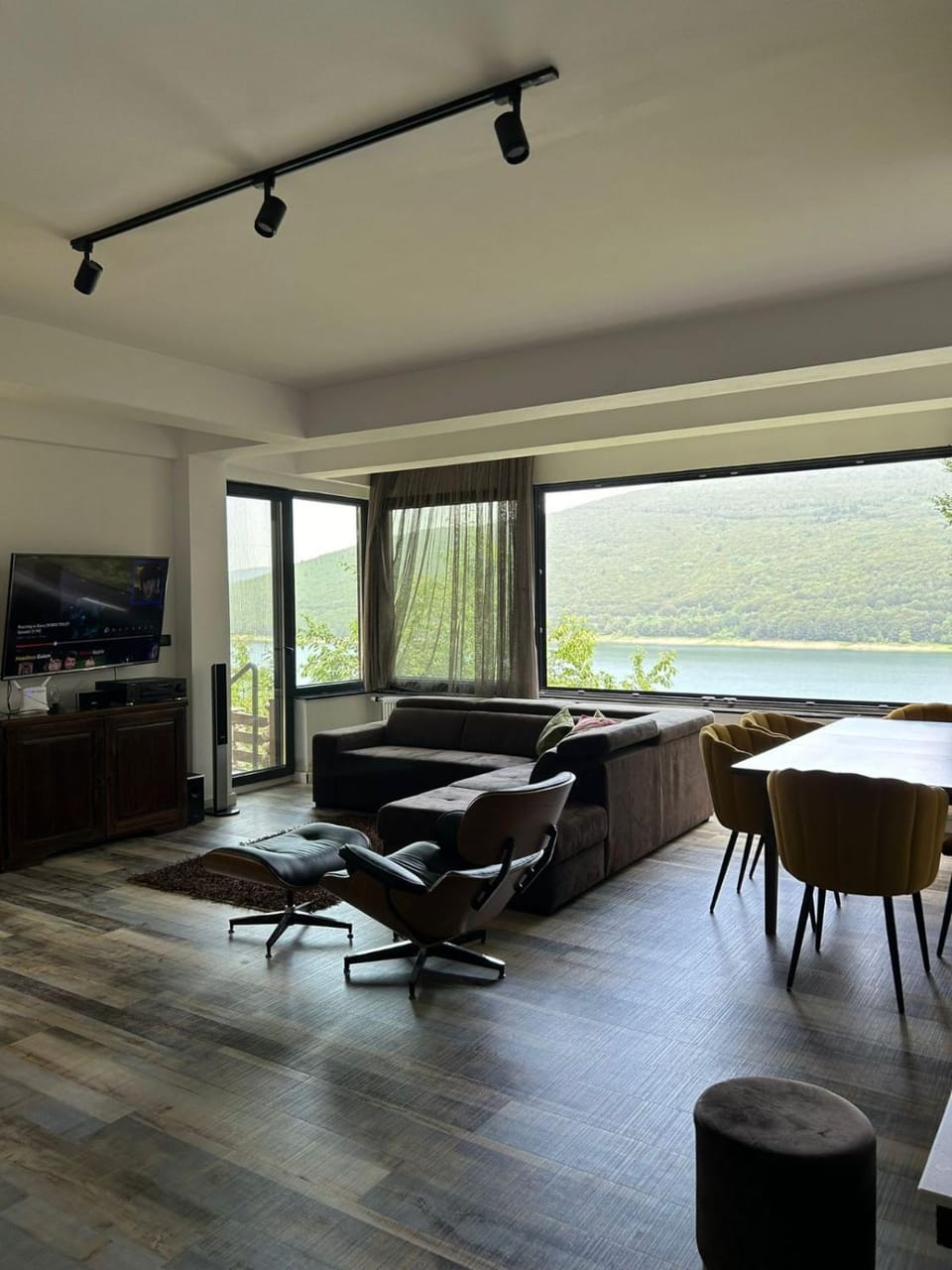 Luxury Villa Silvija Mavrovo Villa in North Macedonia