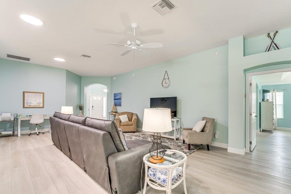 Golf Cart & Pool Access: The Villages Home! House in The Villages