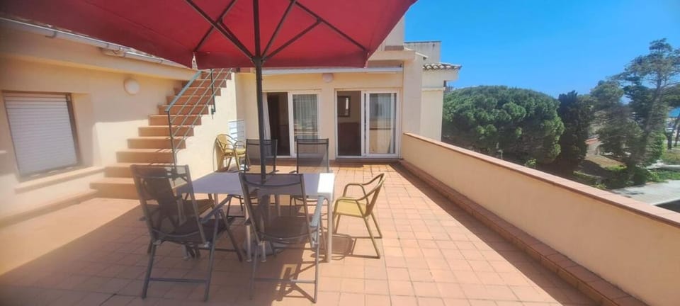 Jordi's Flat close to the Beach Apartment in Baix Empordà