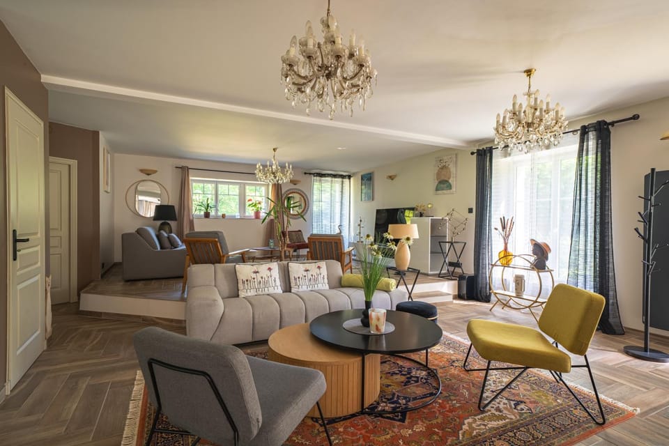 TV and multimedia, Living room, Seating area