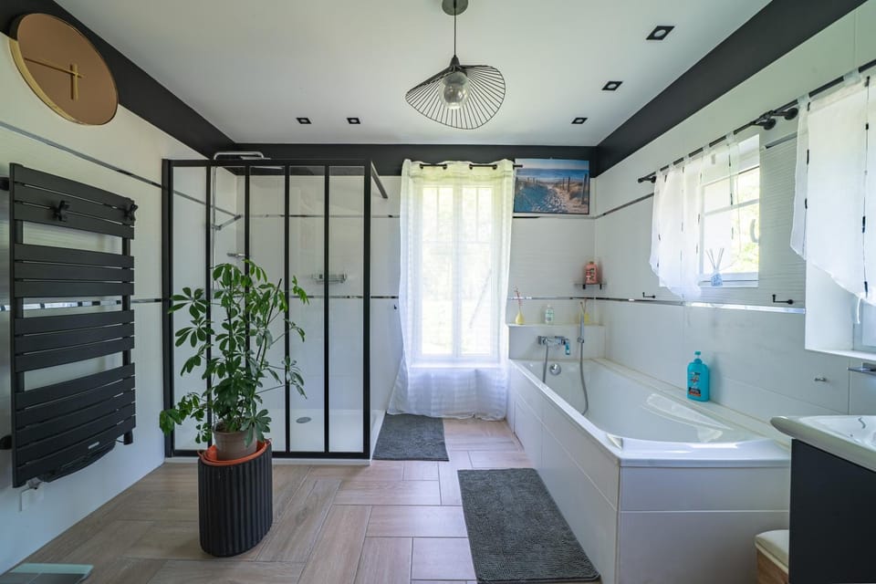 Bathroom, Bath
