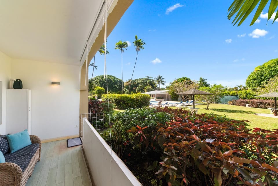 Balcony/Terrace, Garden view