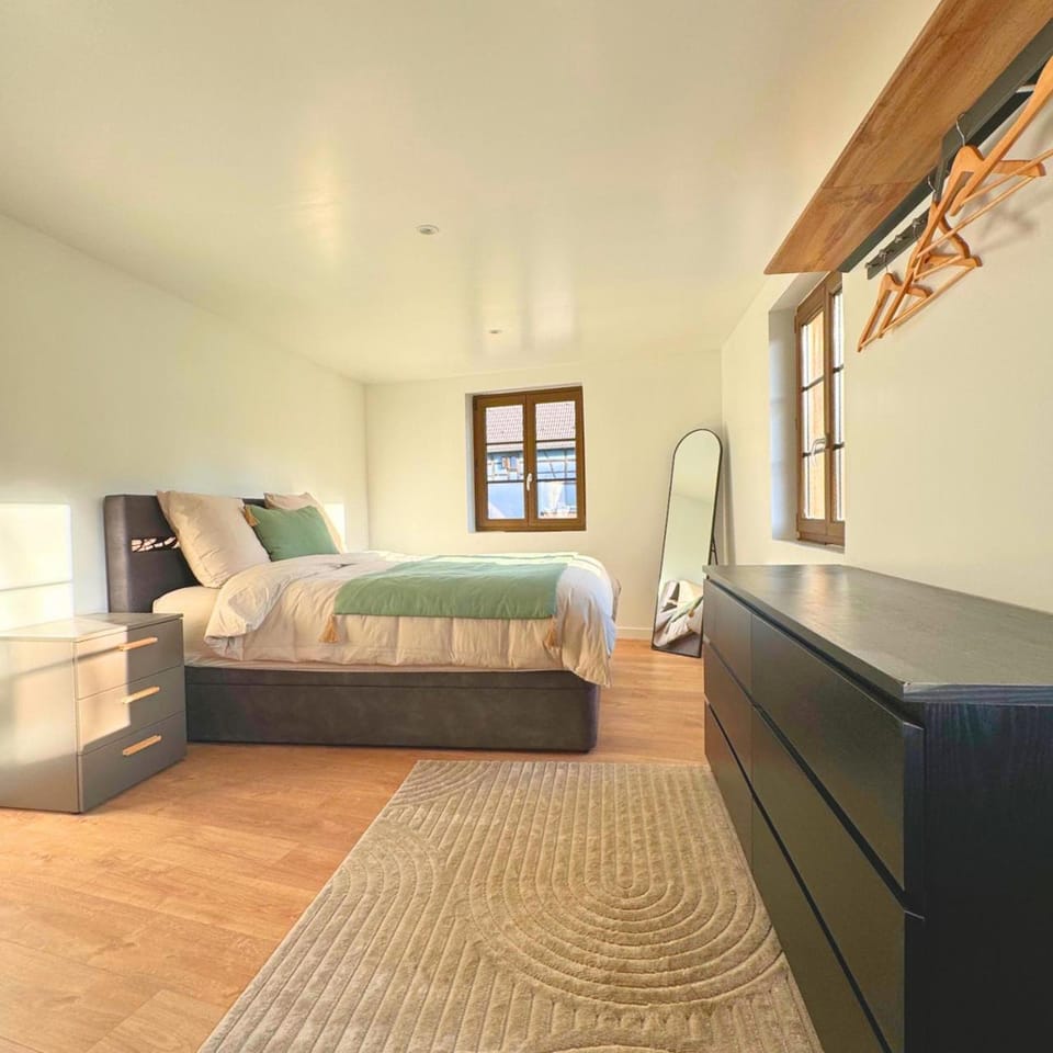 Bed, Bedroom, wardrobe