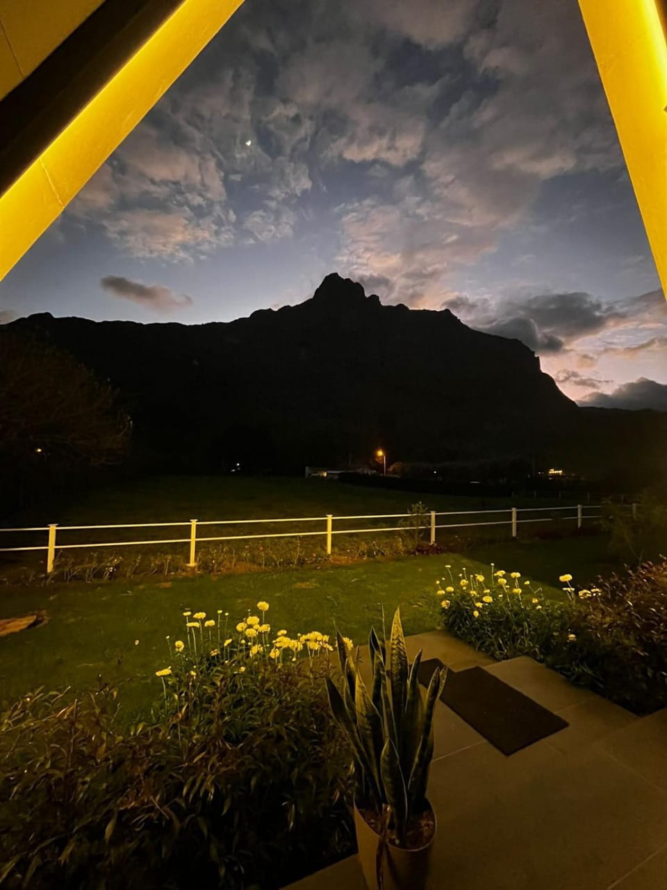 Glamping Al Pie del Cerro Campground/ 
RV Resort in Azuay