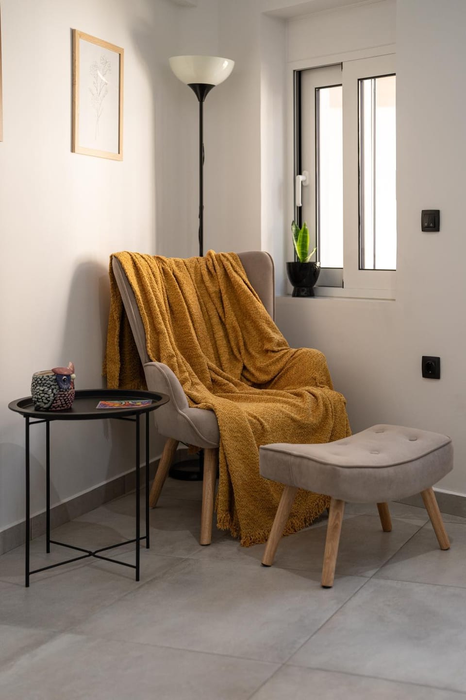 Living room, Seating area
