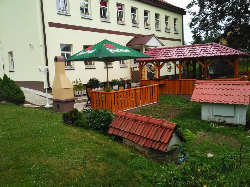 BBQ facilities, Garden, Garden view, Inner courtyard view