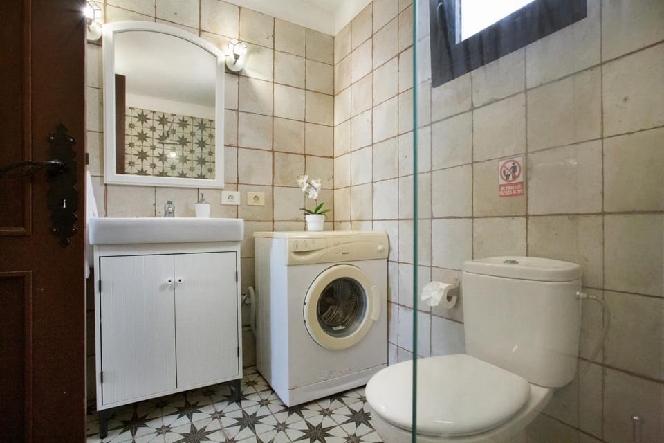 Bathroom, Living room