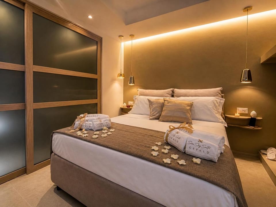 Sea Sky Suite Apartment in Cefalu