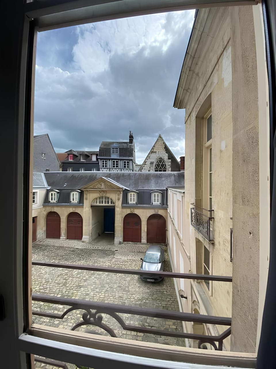 Property building, View (from property/room)