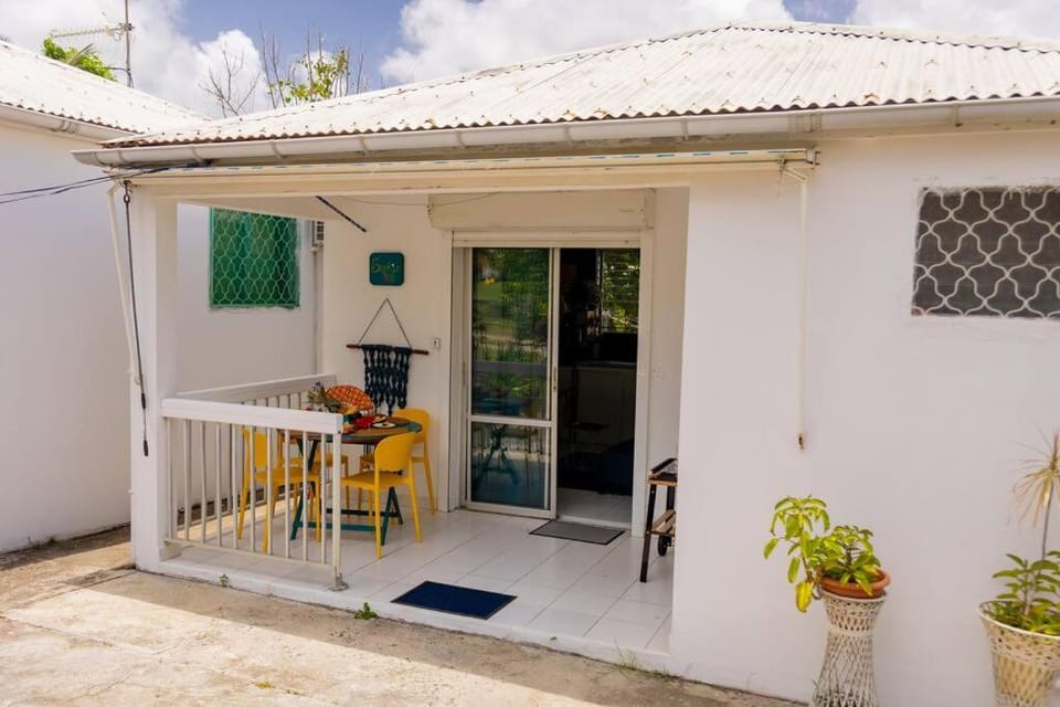 Bungalow Saphir House in Le Gosier