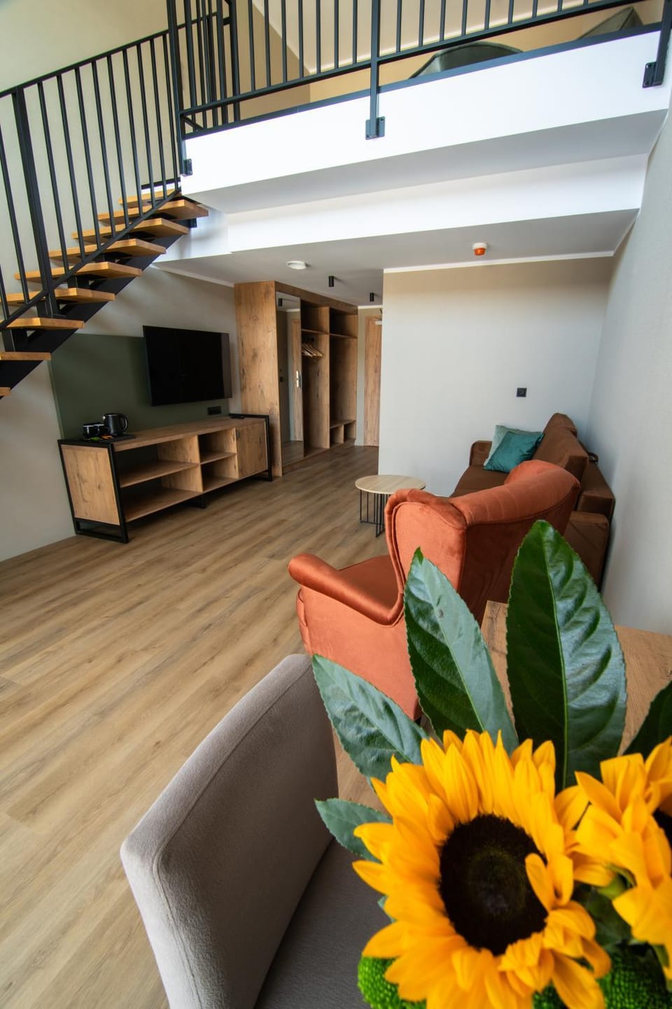 Living room, Seating area