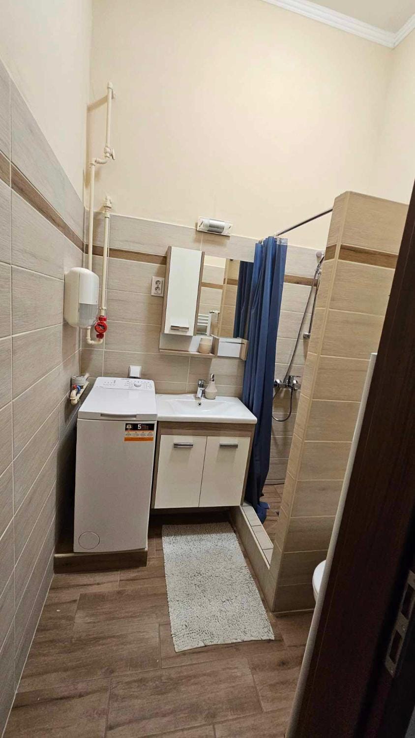 Bathroom, washing machine