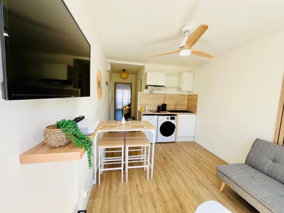 L'Escale T2 neuf à 50m de la plage Apartment in Marseille