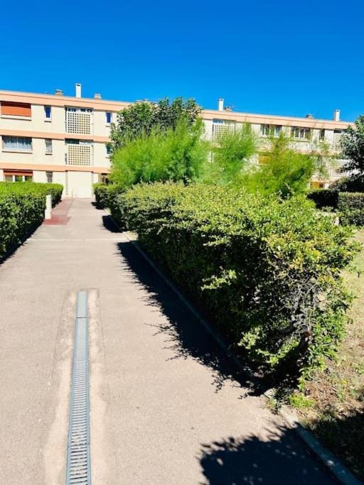 L'Escale T2 neuf à 50m de la plage Apartment in Marseille